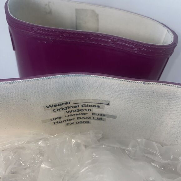 Hunter Wellies Rain Boot Size 8 Dark Pink Magenta Purple Glossy - Picture 5 of 9